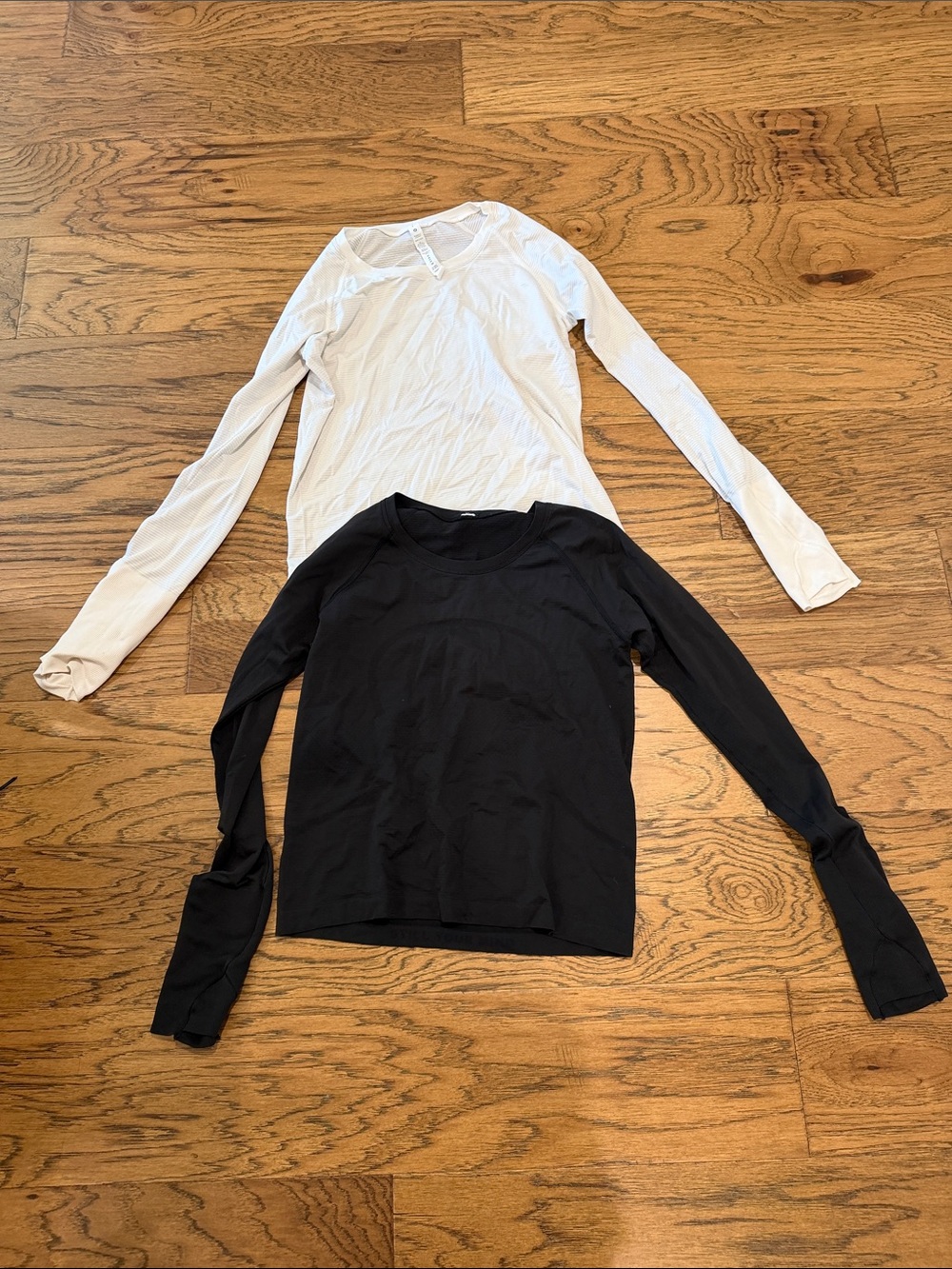 Lululemon! Set of two long sleeve tops!